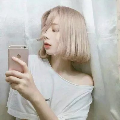 杰出的女性 海报
